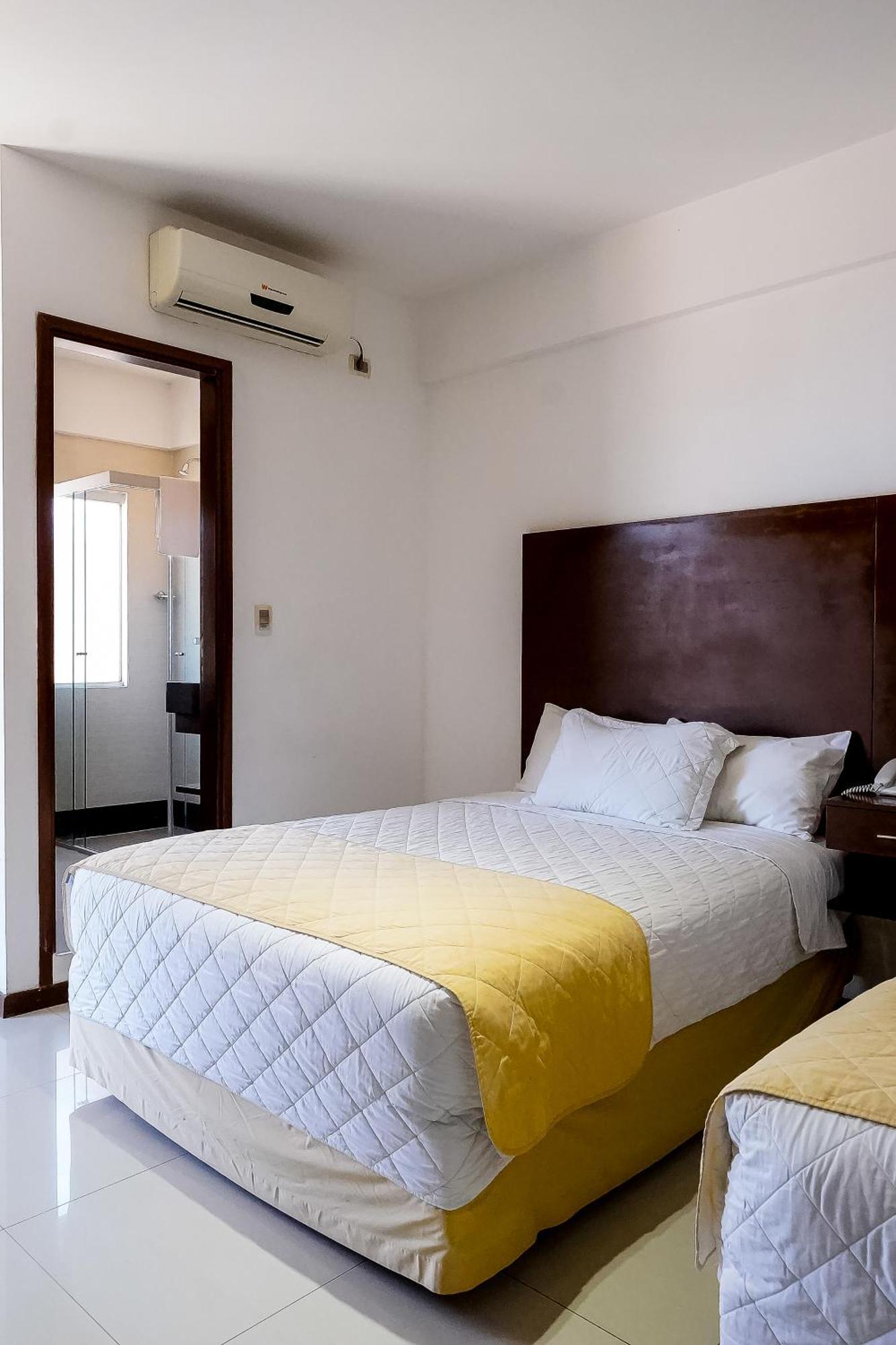 Prince Hotel Santa Cruz de La Sierra Esterno foto